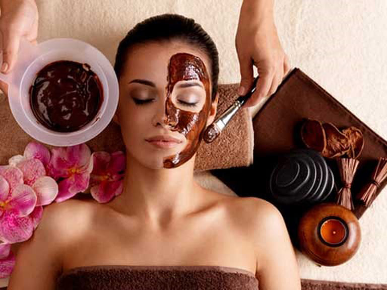cách trị mụn bằng bã cà phê