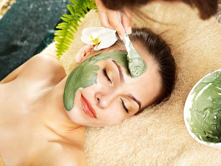 cách trị mụn bằng bột trà xanh